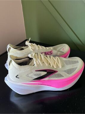 Brooks Hyperion Max 3 Running Shoes – Women’s Size 8.5 🩷 Luminary Cyber Pink BLK